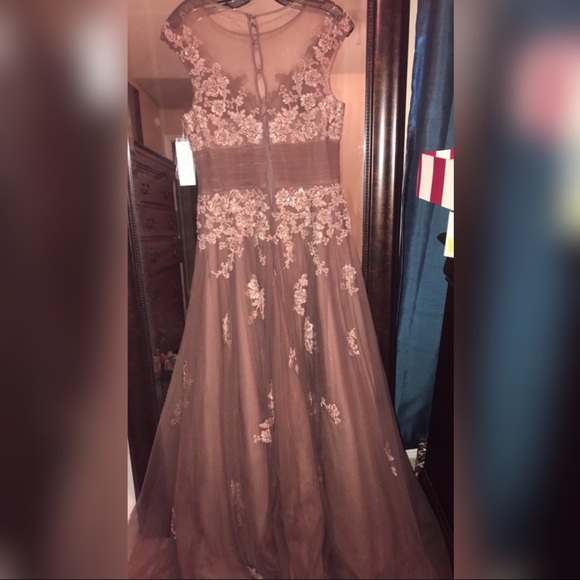 Ball Dress Brand New (MAUVE COLOR DRESS) - Picture 3 of 4